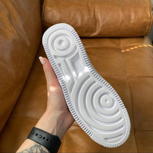 SOLD Nike Air Force 1 Sage Low - Picture 2 of 4